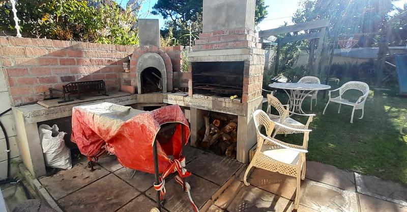 3 Bedroom Property for Sale in Bergvliet Western Cape